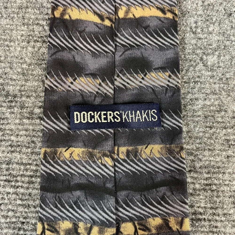 Dockers Khakis Mens Silk Necktie Abstract Striped Grey Gold Black 100% Silk Tie